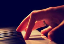 欧宝体育app-赛后体能课后；摩纳哥防线松动备战法甲；更衣室稳定；心理建设被强调-欧宝体育app