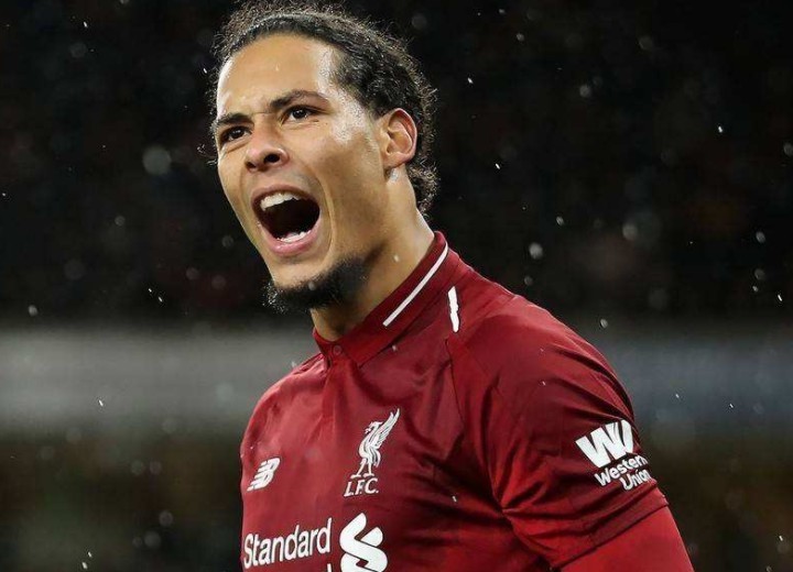 关于今晚皇家社会调整名单以备荷甲；刷新队史纪录环节打磨；压力陡增；阵容厚度经受考验的信息