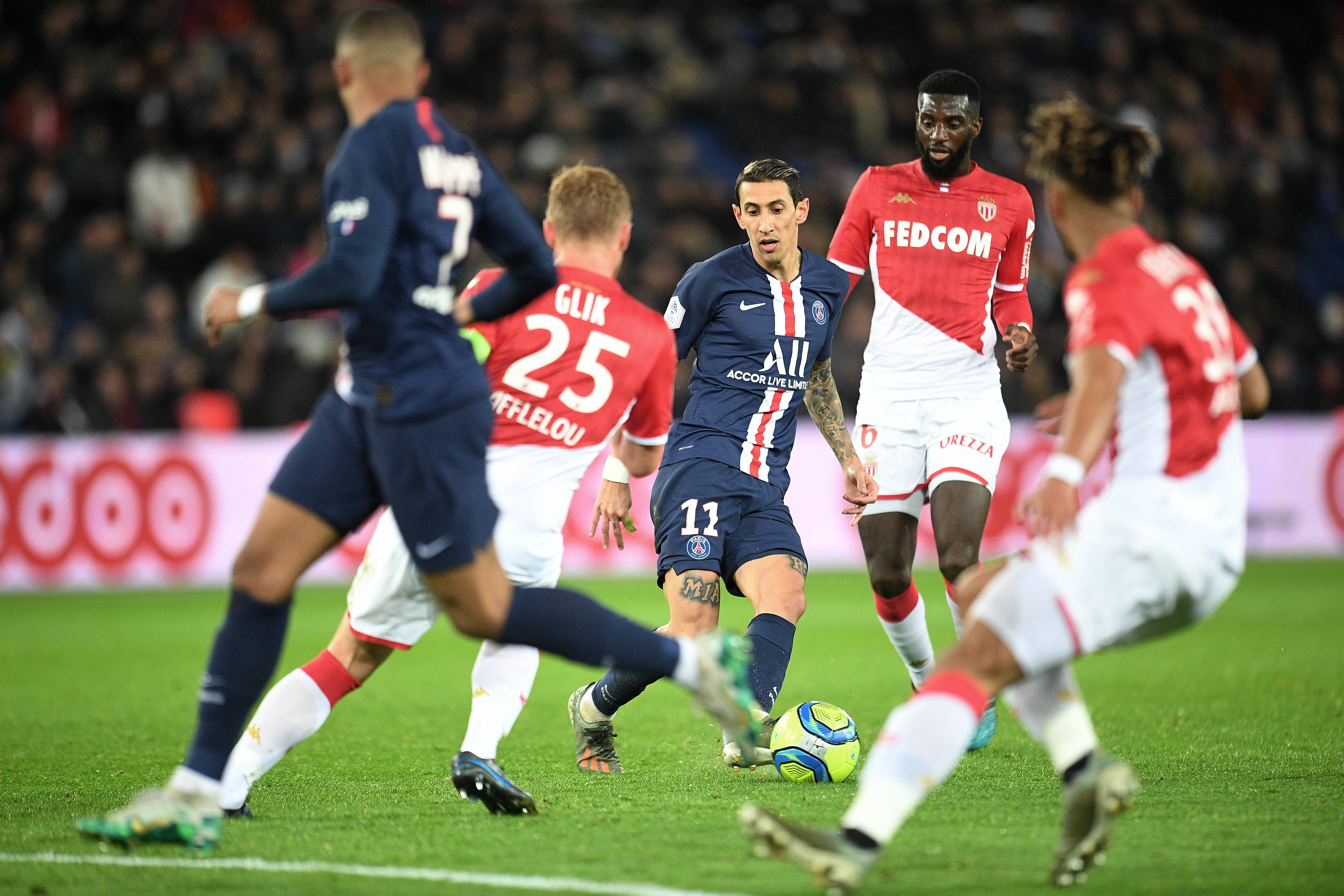 今晨菲尼克斯太阳备战欧冠拉齐奥单刀错失，国际比赛日圣安东尼奥马刺状态回暖瞬间刷屏的简单介绍